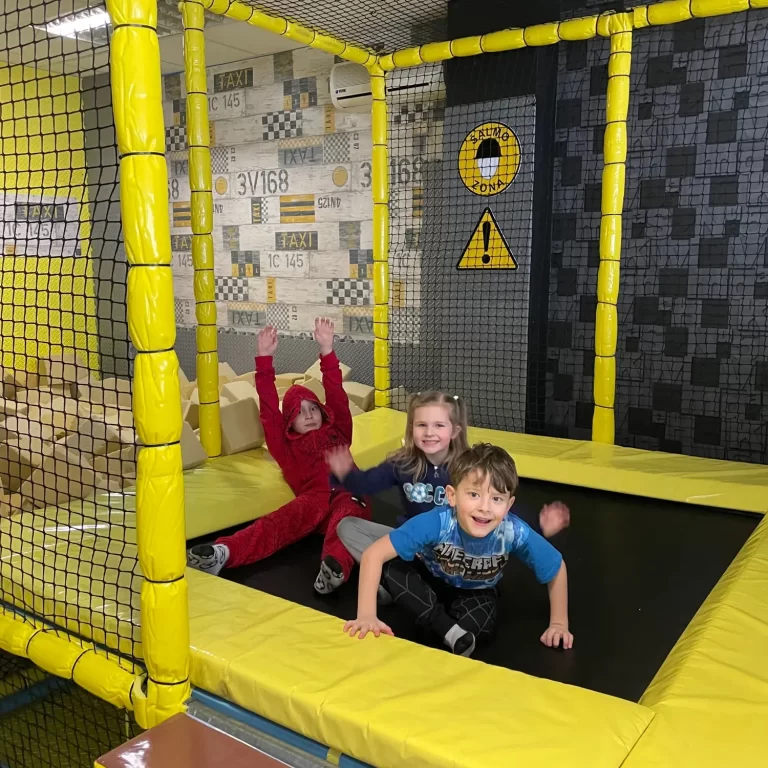 Apie Šok Juokis Ir Voliokis